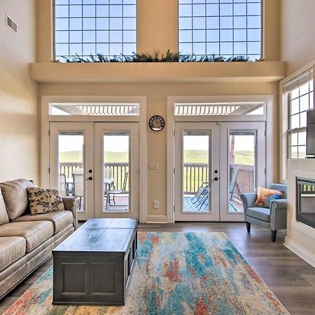 شقة Luxe Branson Retreat With Mtn Views And Pool Access! المظهر الخارجي الصورة
