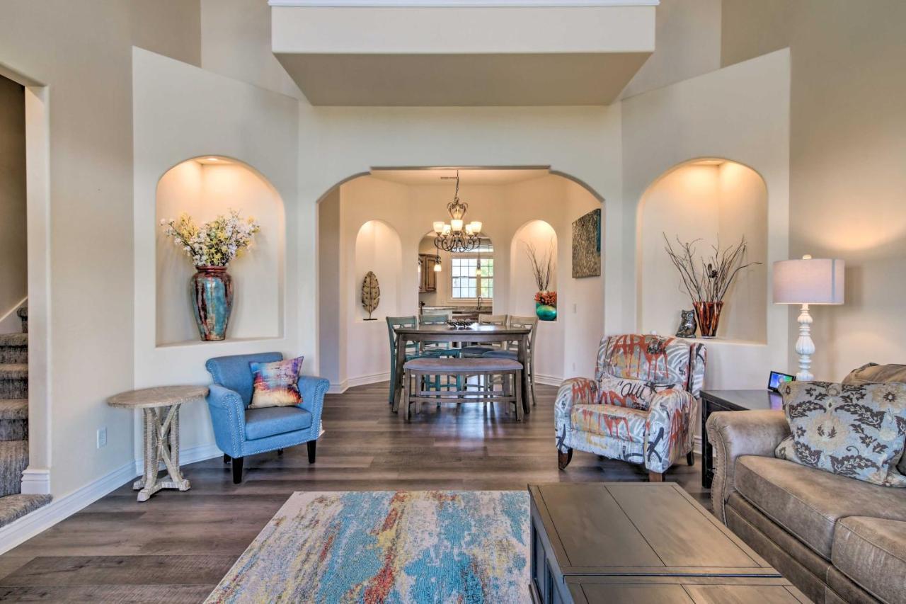 شقة Luxe Branson Retreat With Mtn Views And Pool Access! المظهر الخارجي الصورة